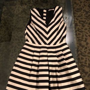 Medi dress by Banana Republic